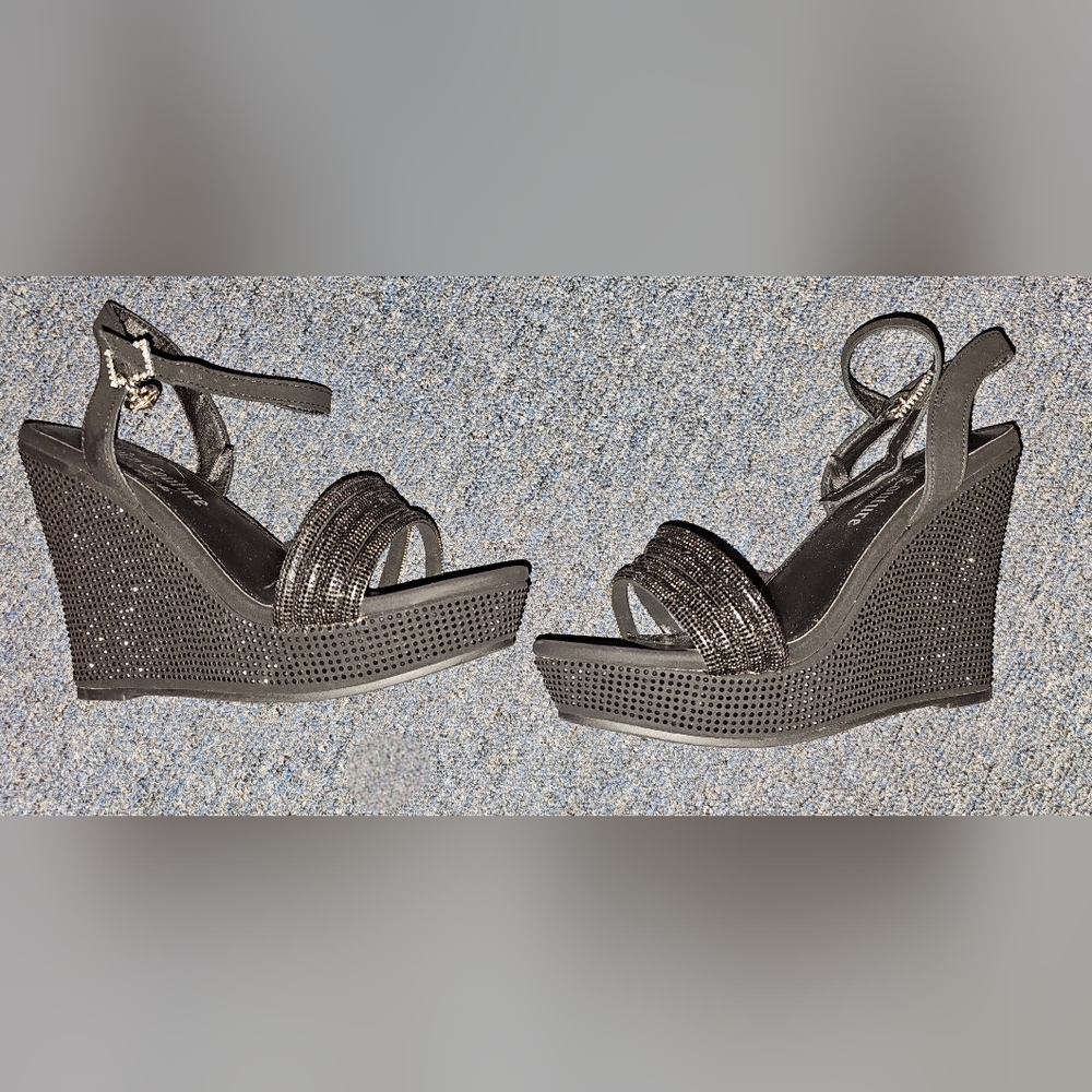 Juicy couture wedges